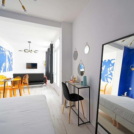 Modern Large Studio Apartment For 3 Parigi Esterno foto